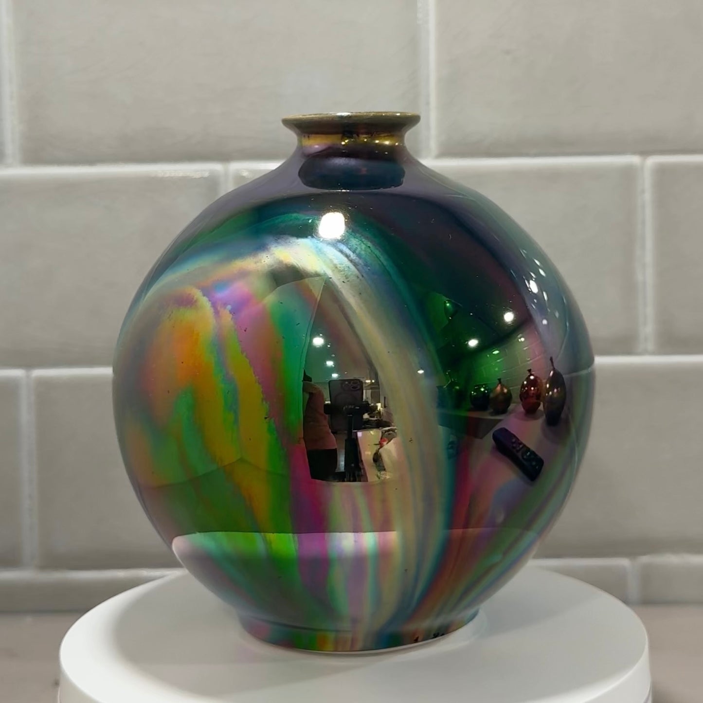 Swirl Luster Round Bud Vase