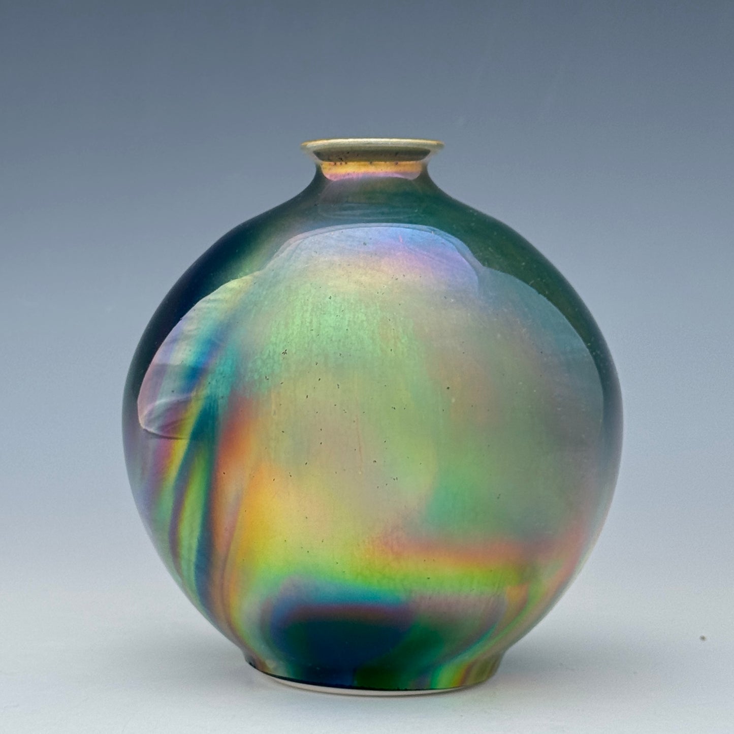 Swirl Luster Round Bud Vase