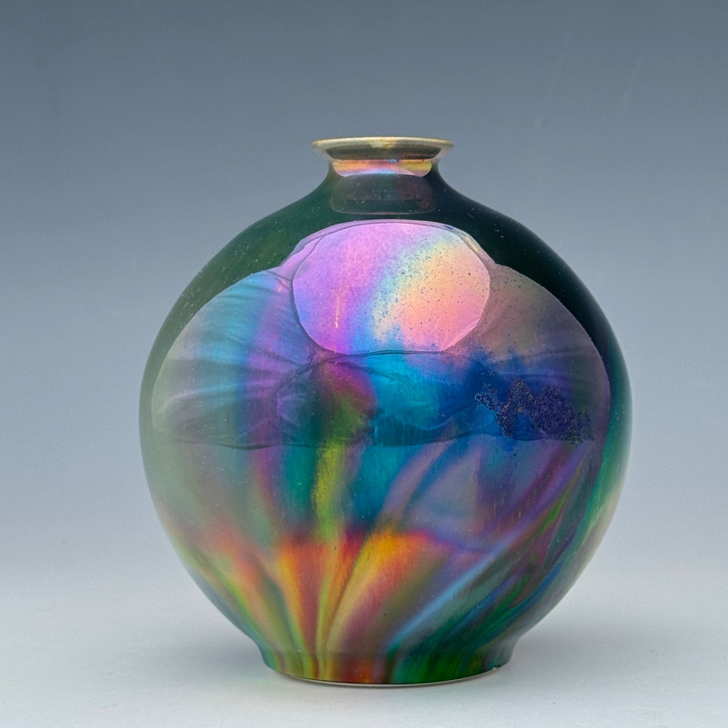 Swirl Luster Round Bud Vase